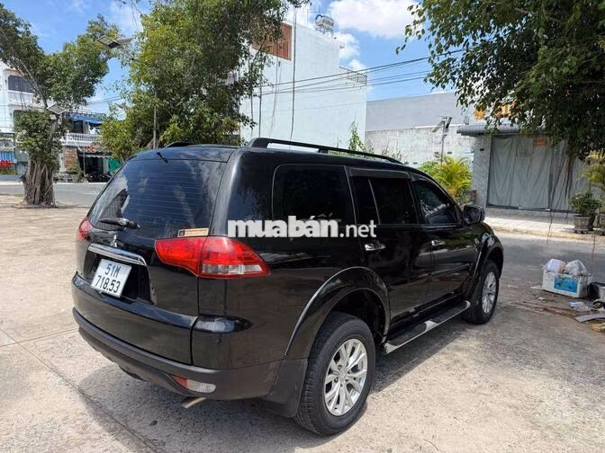 Mitsubishi Pajero Sport G 2016 Tự động Đen