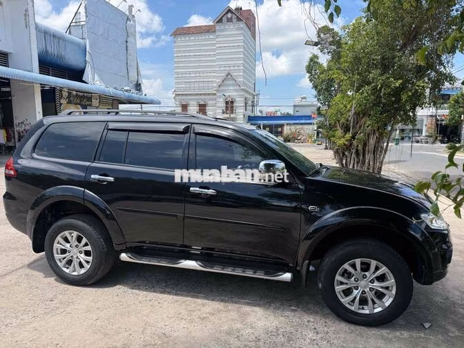 Mitsubishi Pajero Sport G 2016 Tự động Đen