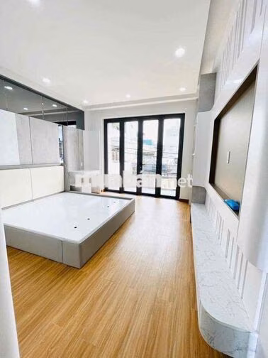 CHO THUÊ NHÀ MỚI ĐẸP THANG MÁY 4PN ĐƯỜNG SỐ TÂN QUY QUẬN 7