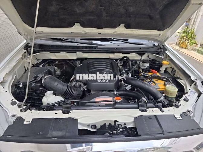 Isuzu Mu-X 2019 chính chủ mua mới