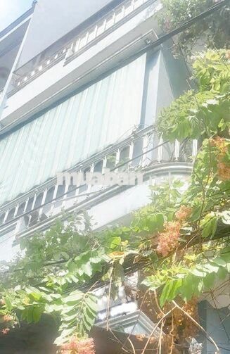 Nhà 3 tầng đẹp trung tâm thành phố