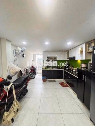 Nhỉnh 6 Tỷ - Hẻm 3 Gác Thông Huỳnh Văn Bánh - Phan Đình Phùng - 3 Tầng