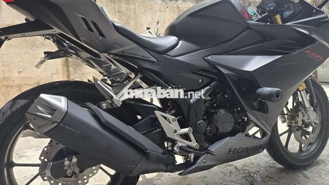 Honda CBR150R Đen Nhập khẩu