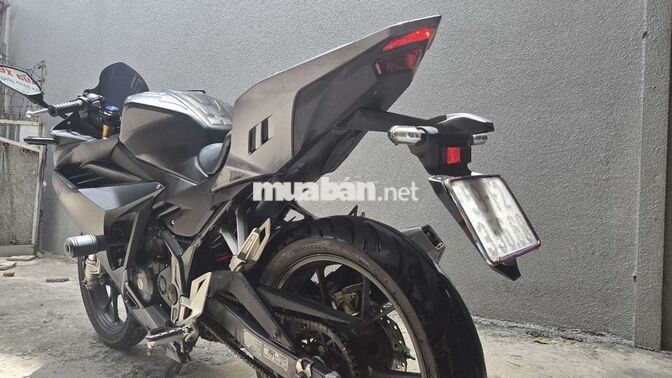 Honda CBR150R Đen Nhập khẩu