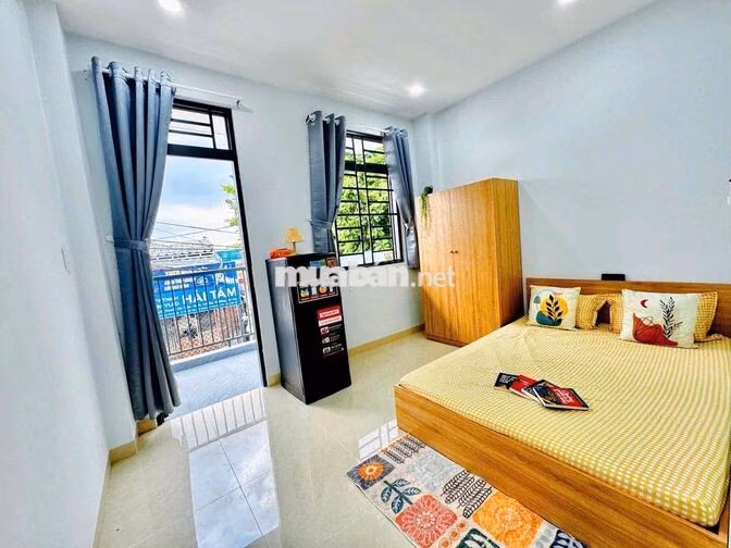 CĂN HỘ BAN CÔNG PHẠM VĂN CHIÊU BẾP NGOÀI FULL NỘI THẤT