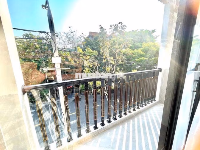 CHO THUÊ CĂN HỘ STUDIO MỚI TINH 2 BAN CÔNG – GẦN CẦU BỜ QUAN