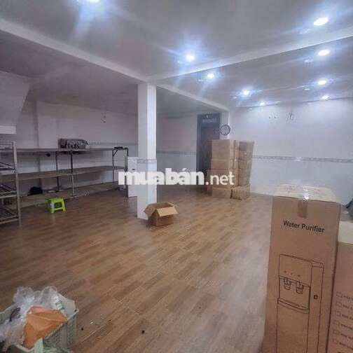 CHO THUÊ KHO MẶT TIỀN 400M GIÁ 15TR 