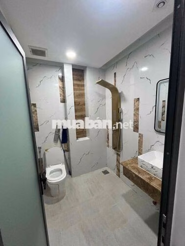 CHO THUÊ NHÀ NGUYÊN CĂN PHÙ HỢP LÀM VĂN PHÒNG, KINH DOANH, SPA, NHÀ Ở