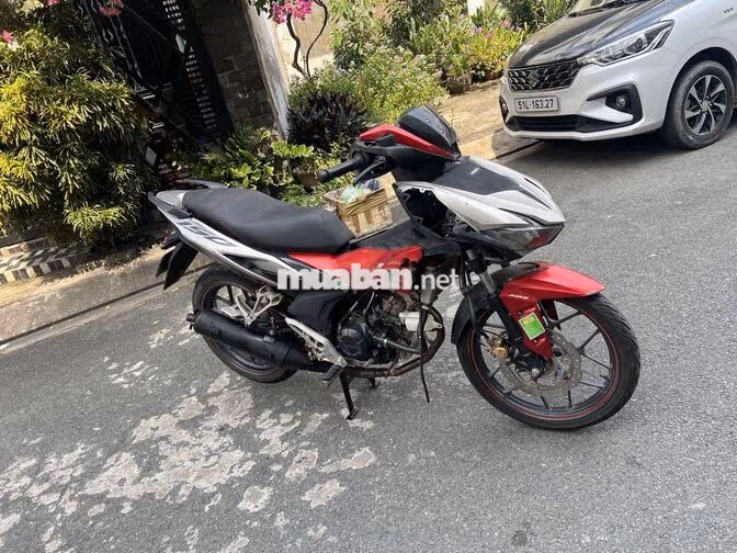 Honda Winner X V2 Đỏ Bạc Đen