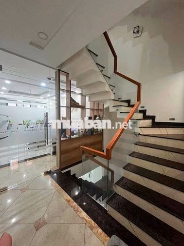 CHO THUÊ NHÀ NGUYÊN CĂN PHÙ HỢP LÀM VĂN PHÒNG, KINH DOANH, SPA, NHÀ Ở
