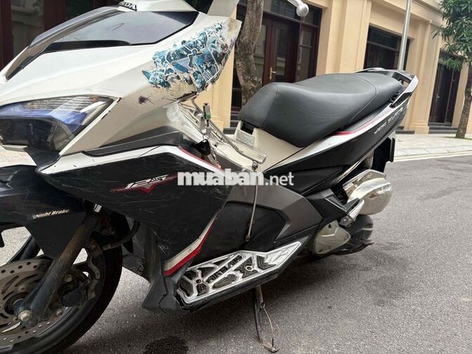 Honda AB 125 2016 Trắng đen