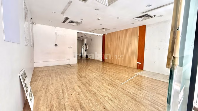 CHO THUÊ MẶT BẰNG TẦNG LỬNG – MẶT PHỐ KIM MÃ, HÀ NỘI | 110M² – MT 6M