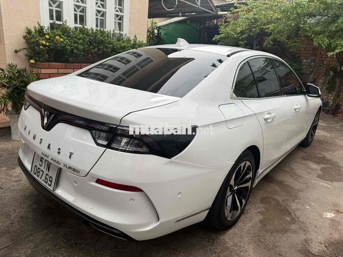 VinFast Lux A Plus 2020 Trắng Tự động 163.000 km
