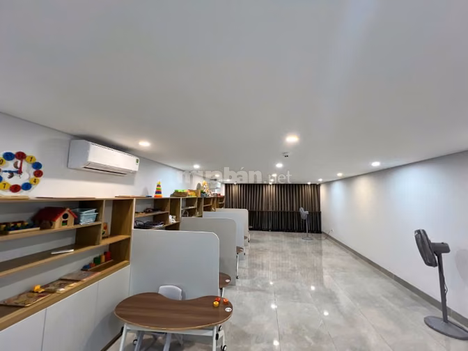 Văn Phòng cho thuê. Kết hợp căn hộ