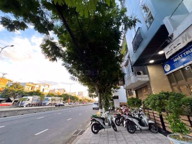Văn Phòng cho thuê. Kết hợp căn hộ