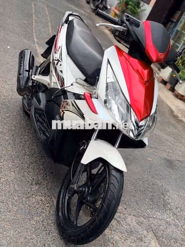 Honda Airblade Trắng đỏ đen Việt Nam up Thái
