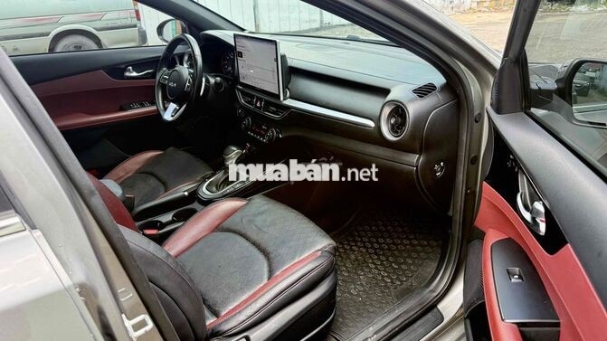 Kia K3 2.0 Premium 2022 Xám 48997 km