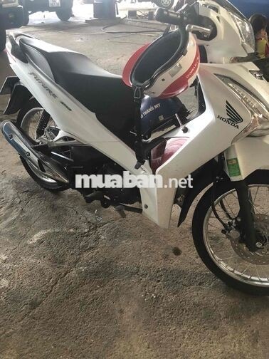 Honda Future 125 Trắng, Đen Xe mới chay 4 tháng