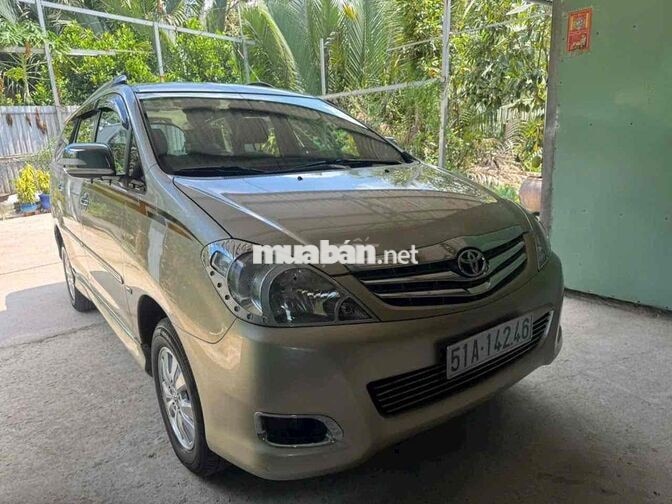 Toyota Innova 2008 Tự động 81000 km Vàng cát