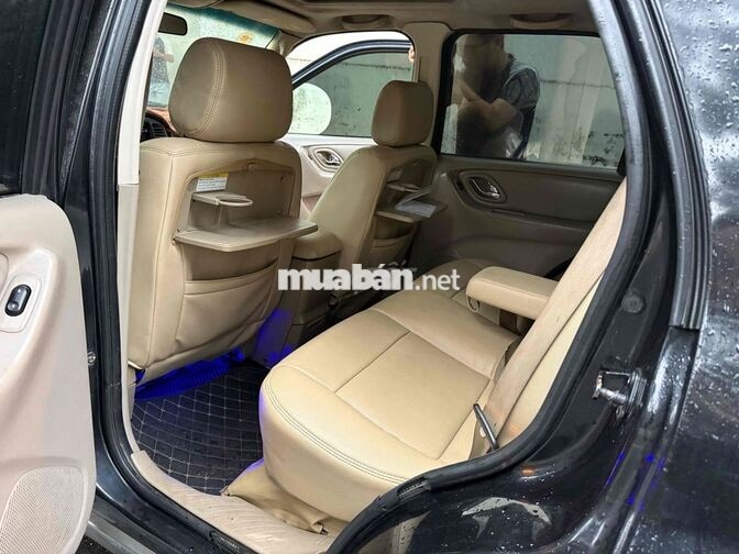Ford Escape 2005 Xăng Đen 5 chỗ
