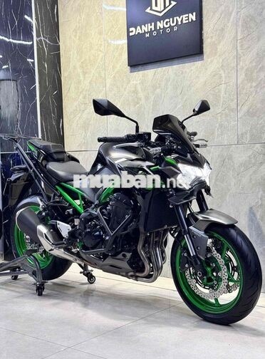 Kawasaki Z900 2023 Nake Bike Đen, Xanh lá