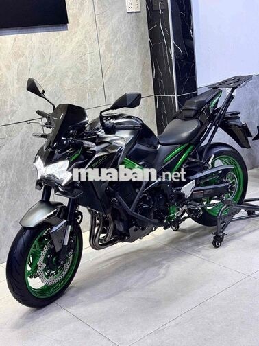 Kawasaki Z900 2023 Nake Bike Đen, Xanh lá