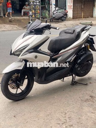 Yamaha NVX 155 Trắng. xe rất đẹp chất