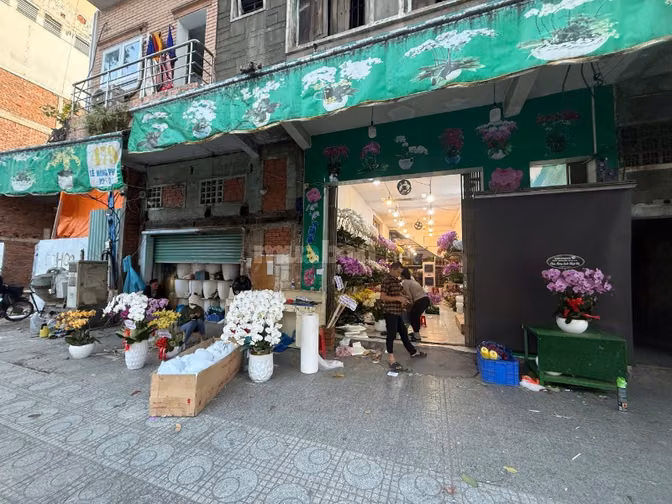 90 Triệu! Cho thuê Mặt Bằng Ngang TO 10x27m Lê Hồng Phong Quận 