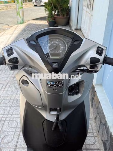Honda Lead 4Val 2023 Bạc