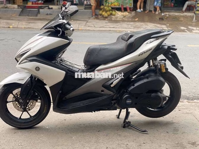 Yamaha NVX 155 Trắng. xe rất đẹp chất