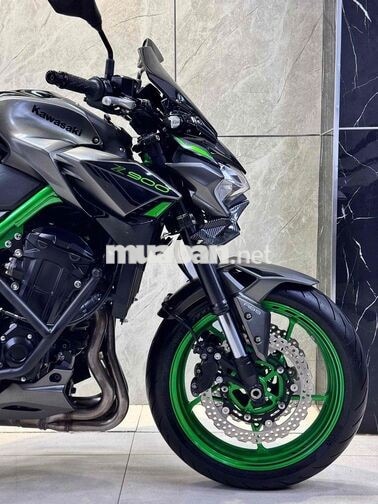 Kawasaki Z900 2023 Nake Bike Đen, Xanh lá
