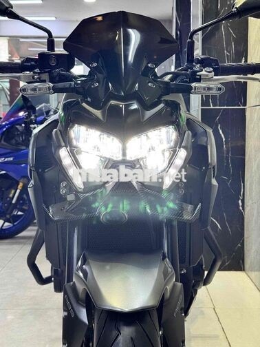 Kawasaki Z900 2023 Nake Bike Đen, Xanh lá