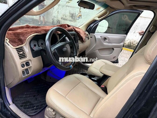 Ford Escape 2005 Xăng Đen 5 chỗ