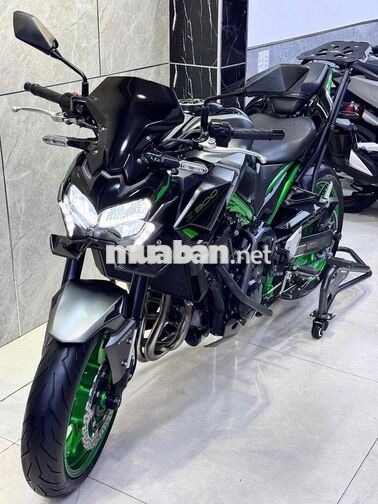 Kawasaki Z900 2023 Nake Bike Đen, Xanh lá