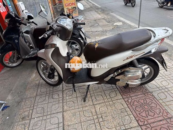 Honda SH Mode Trắng