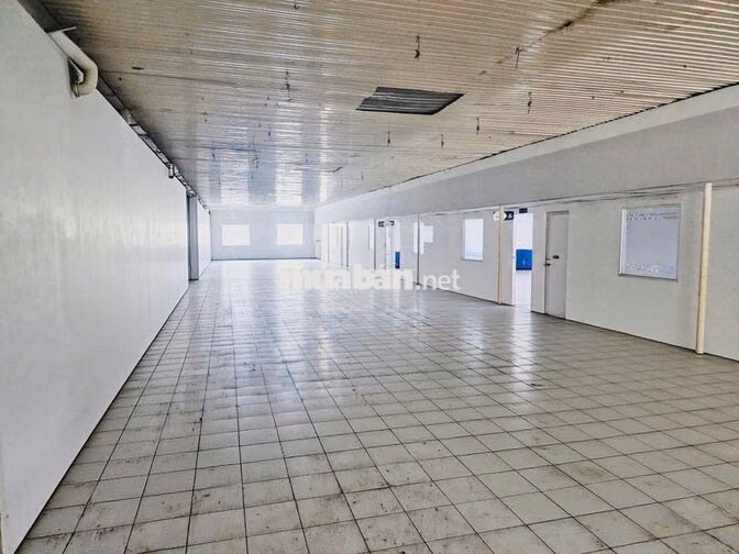 CHO THUÊ KHO XƯỞNG GIÁ RẺ Q12 3000M CÓ PCCC GIÁ 180TR 