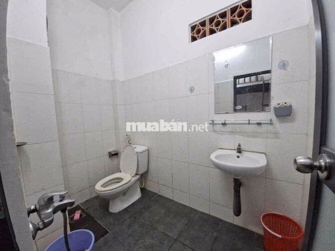PHÒNG GÁC MÁY LẠNH TỦ LẠNH - GIỜ TỰ DO - KHU SÂN BAY