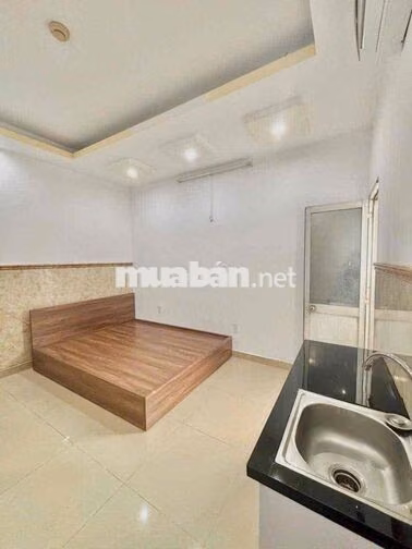 Cho Thuê Phòng studio, Cửa sổ trời, Đủ Nội Thất, Gần bến xe miền tây