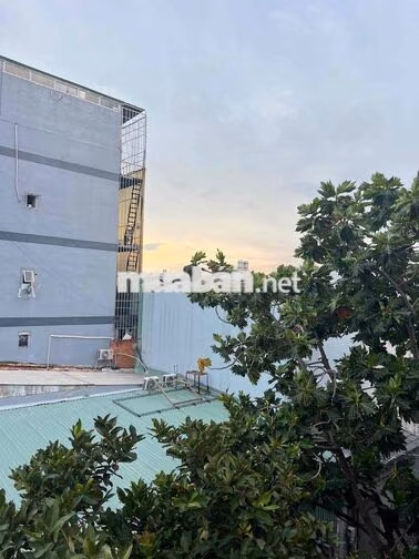 Cho Thuê Phòng studio, Cửa sổ trời, Đủ Nội Thất, Gần bến xe miền tây