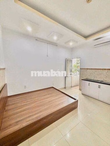 Cho Thuê Phòng studio, Cửa sổ trời, Đủ Nội Thất, Gần bến xe miền tây