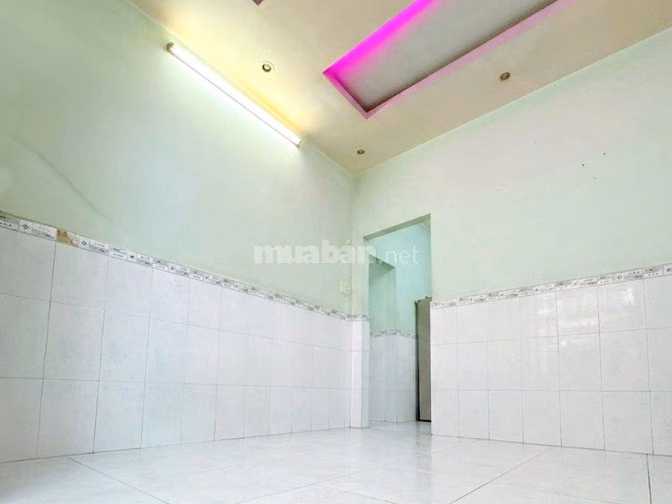 Nhà kiên cố 2 lầu 4 phòng ngủ hẻm Dương Bá Trạc, Phường Chánh Hưng