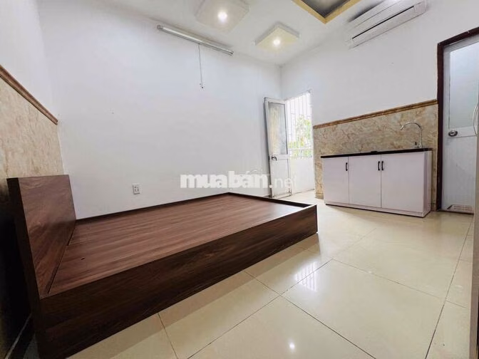 Cho Thuê Phòng studio, Cửa sổ trời, Đủ Nội Thất, Gần bến xe miền tây