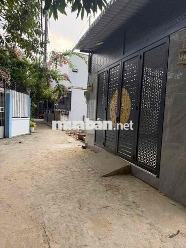 CẦN BÁN ĐẤT THỔ CƯ. DÂN CƯ HIỆN HỮU. Xây dựng có hoàng công.. gần chợ.