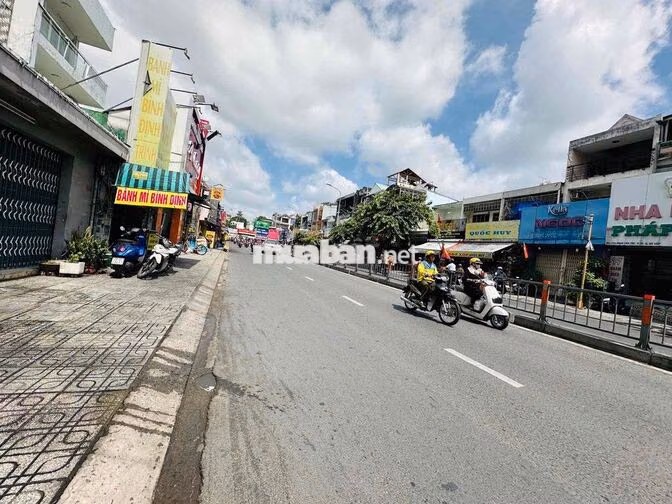 CHO THUÊ NHÀ MẶT BẰNG MẶT TIỀN PHAN VĂN TRỊ P10 GÒ VẤP GẦN CITYLAND