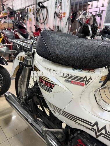 Honda Cub 50cc Trắng còn rất đẹp, máy êm ru