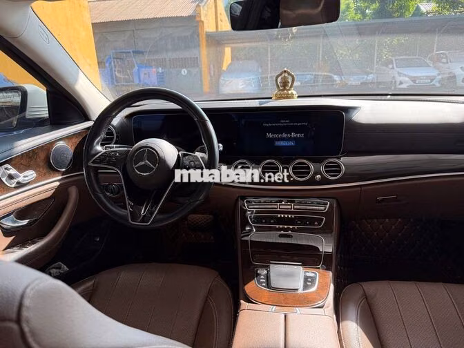 Mercedes Benz E200 Exclusive 2021 Trắng 55000 km