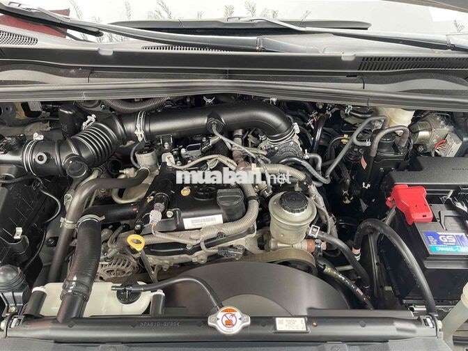 Toyota Innova 2.0MT 2017 / thương lượng