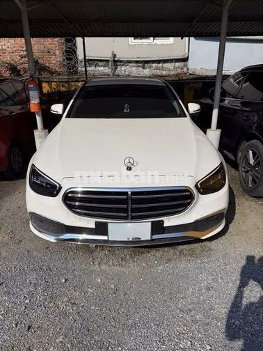 Mercedes Benz E200 Exclusive 2021 Trắng 55000 km