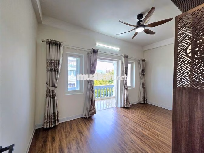 🏡 NHÀ NGUYÊN CĂN MẶT TIỀN TIỂU LA, HÒA CƯỜNG – 3PN NỘI THẤT MỚI 95%✨*