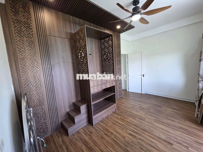 🏡 NHÀ NGUYÊN CĂN MẶT TIỀN TIỂU LA, HÒA CƯỜNG – 3PN NỘI THẤT MỚI 95%✨*